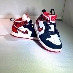 Nike Air Jordan 1 Mid "Bad Santa" PS Preschool Toddler - Sz. 7c- 640735-607